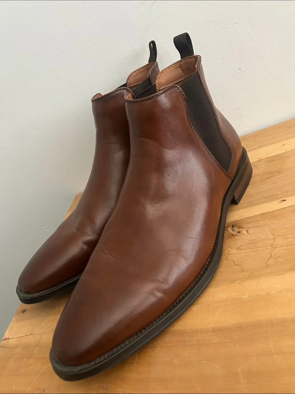Men's Brown Leather Chukka Boots - Sleek Slip-On Style